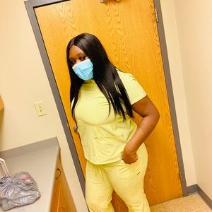 Meet your Posher, Dezana